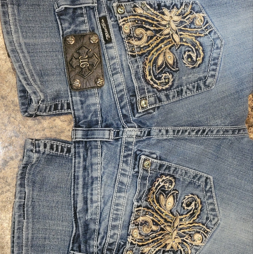 Womens miss me size 32
